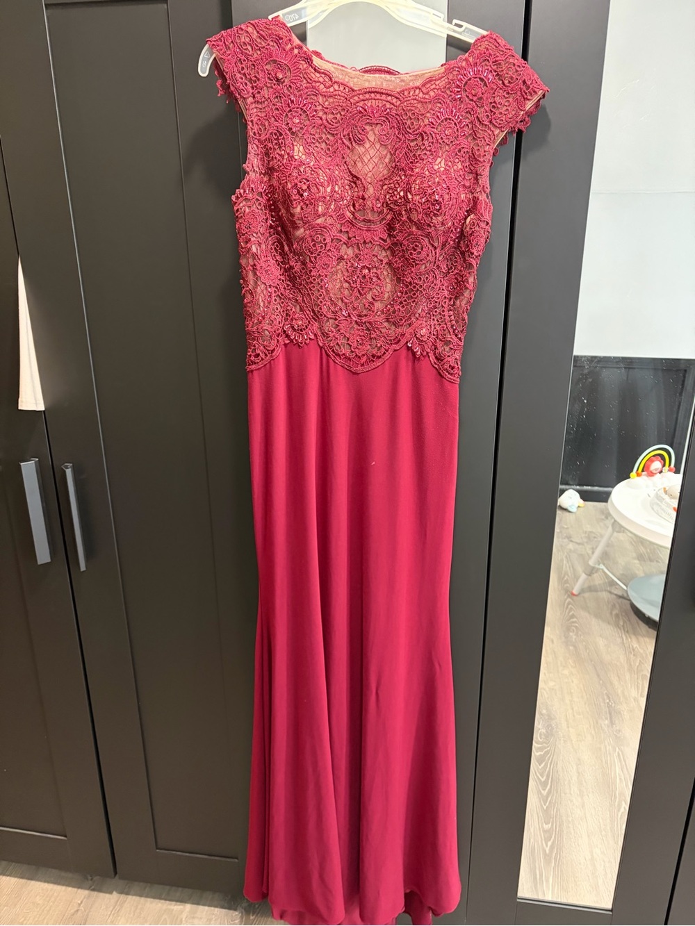 Elegant Lace Bodice Maxi Dress in Red burgundy